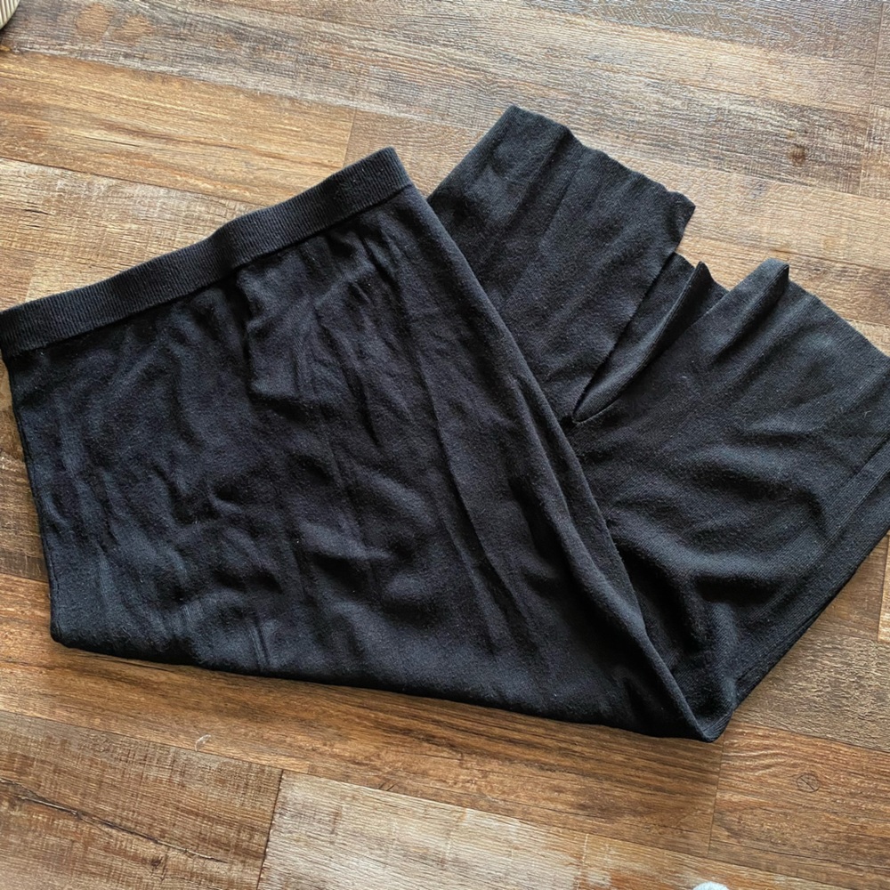 NWOT RACHEL Rachel Roy Black Ribbed Midi Skirt
